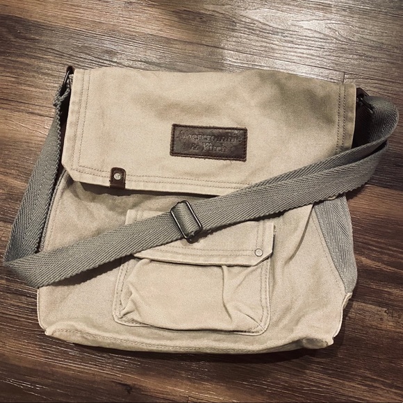 Abercrombie messenger bag Clearance